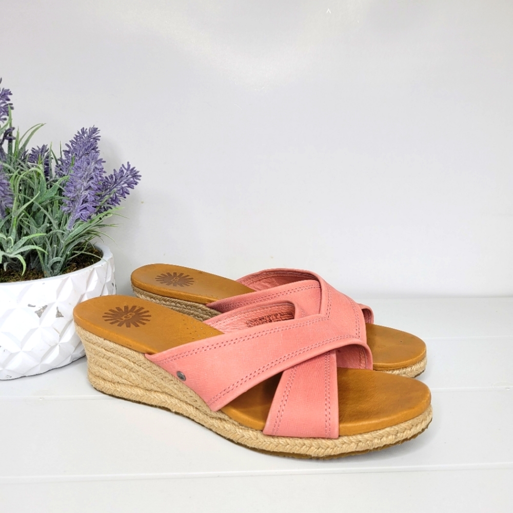UGG Gwyn Pink Leather Espadrille Wedge Sandals 9.5